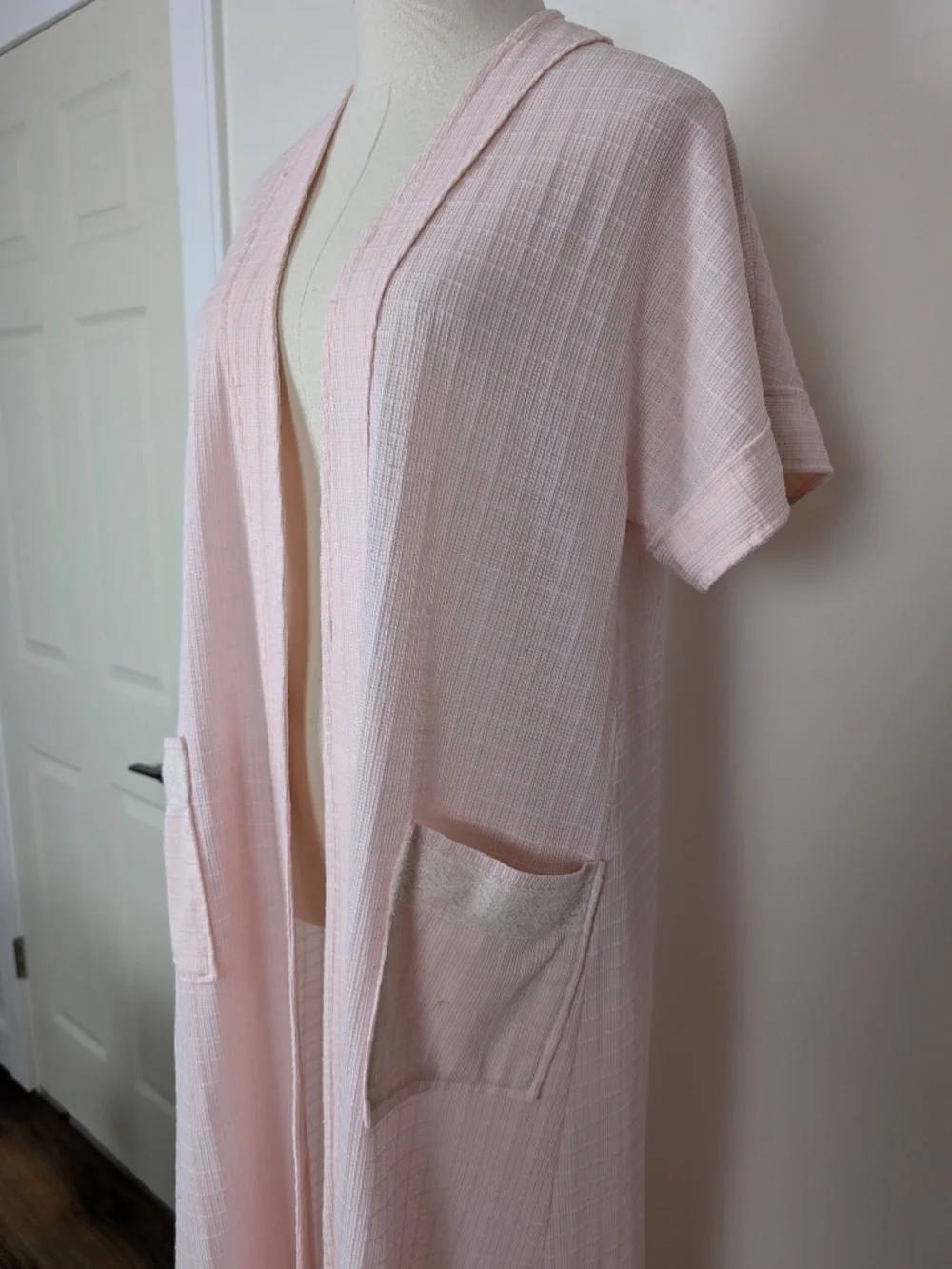 Vintage Robe Baby Pink Maxi Size Small Belted Feminine - Picture 15 of 16